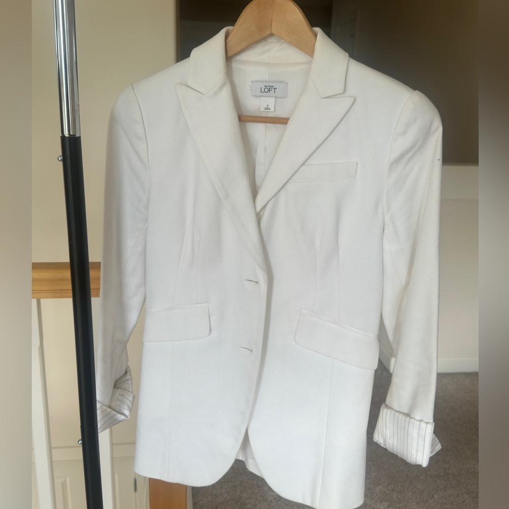 LOFT Women's white Blazer